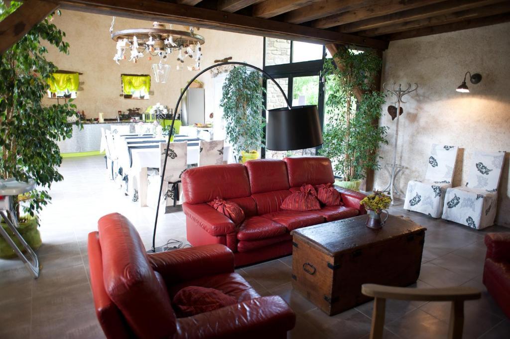 Aux Greniers A Reves Bed & Breakfast Plestan Exterior photo